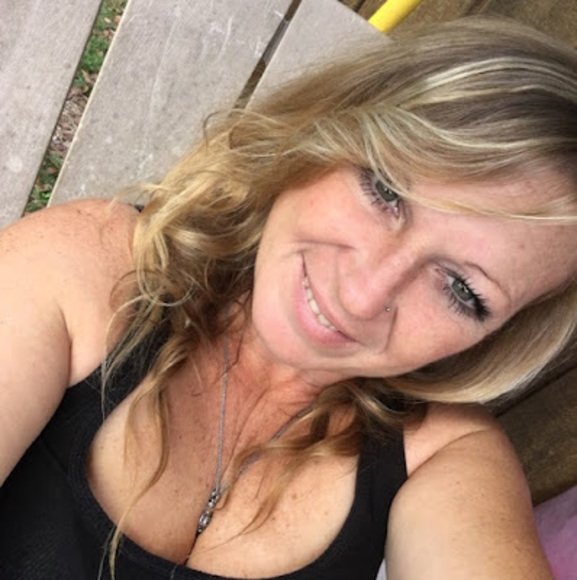 Meet your Posher, Amanda - Picture 1 of 1